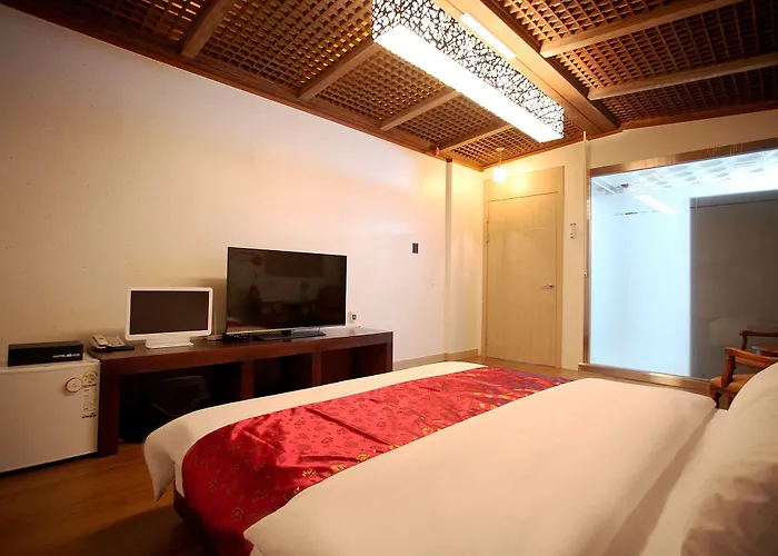 Otel The Ace 3*